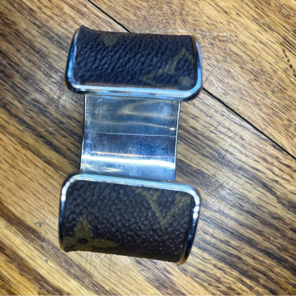 Silver Louis Vuitton Authentic Leather Upcycled Oma silver cuff - Picture 7 of 8